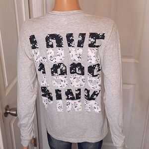 PINK Victoria's Secret Grey Long Sleeve T-Shit w/"LOVE PINK" Graphic on the Back